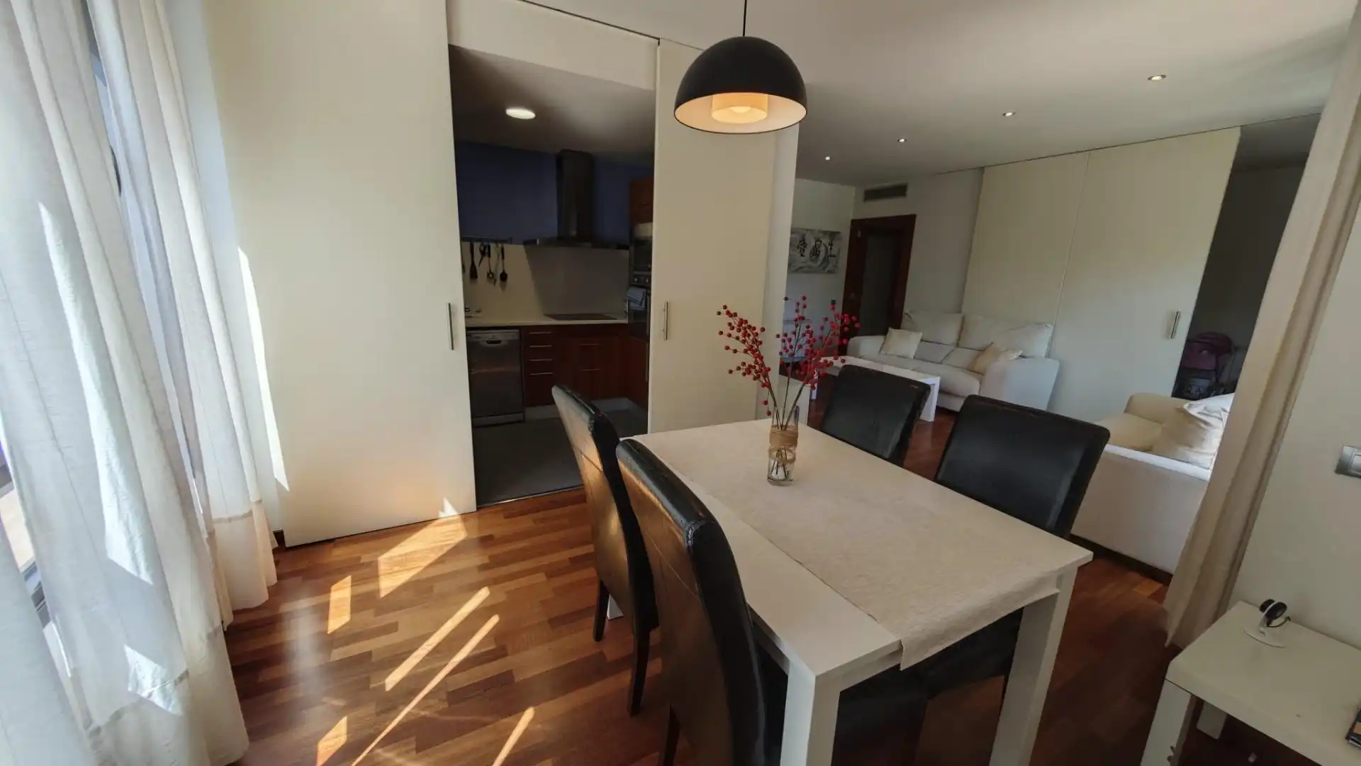 Comedor de Piso en venta en Vilanova i la Geltrú con Aire acondicionado, Calefacción y Parquet