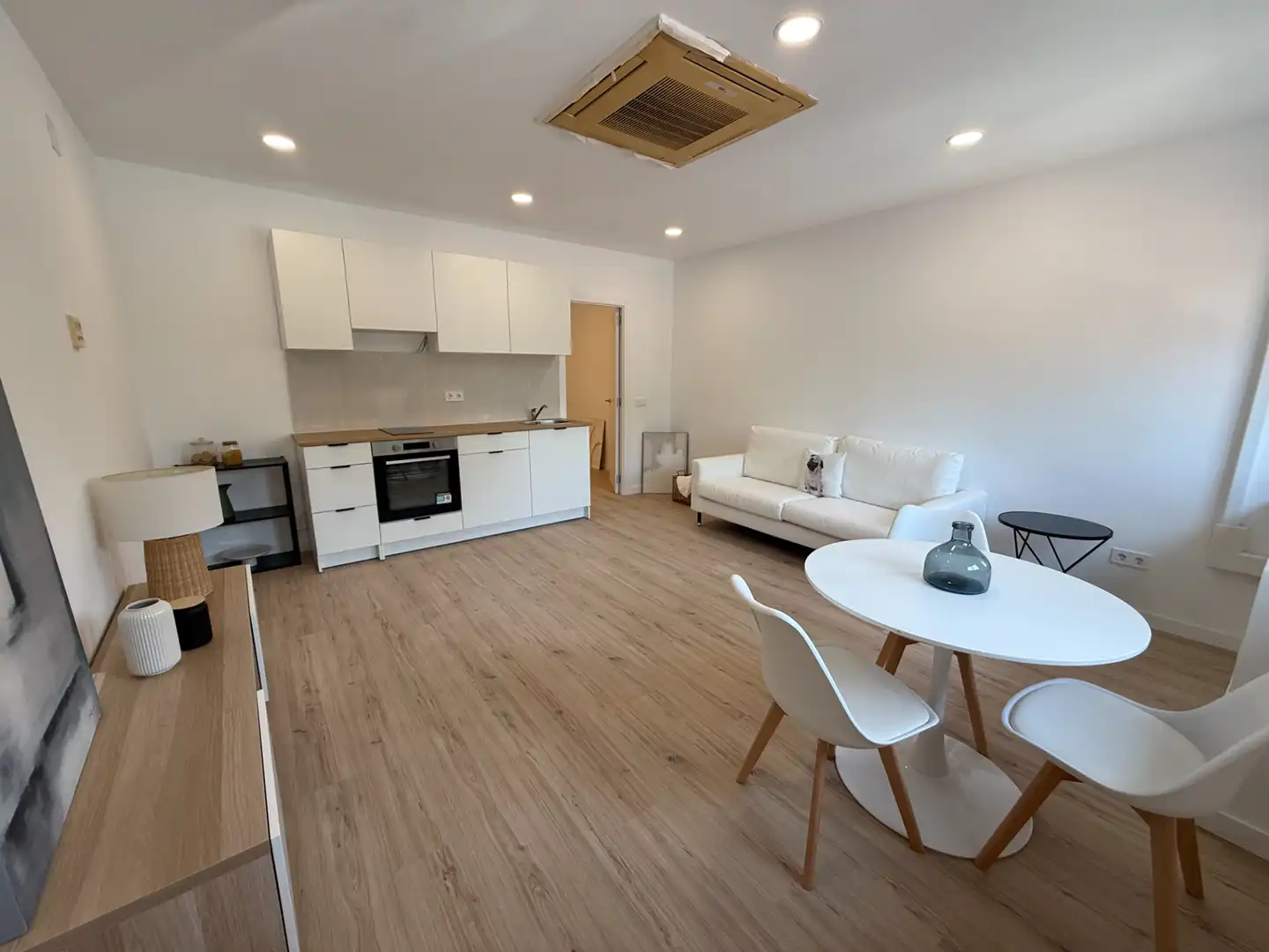 Sala de estar de Estudio en venta en Terrassa con Aire acondicionado, Parquet y Horno