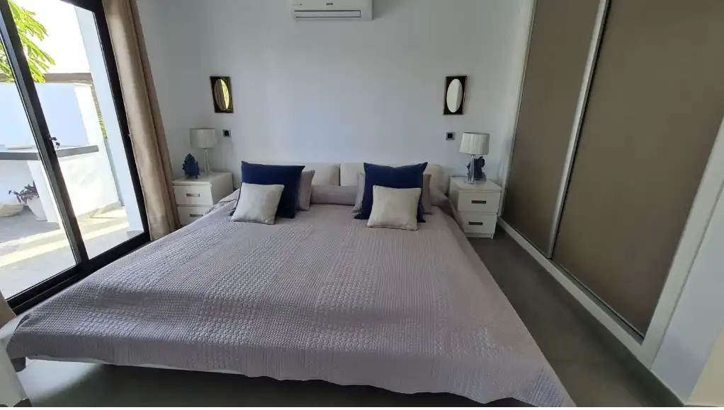 Habitación de Casa o chalet de alquiler en Estepona con Aire acondicionado, Jardín privado y Terraza