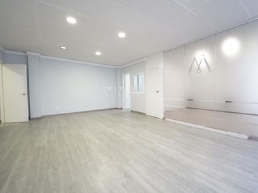 Oficina amb ascensor de lloguer a Cid