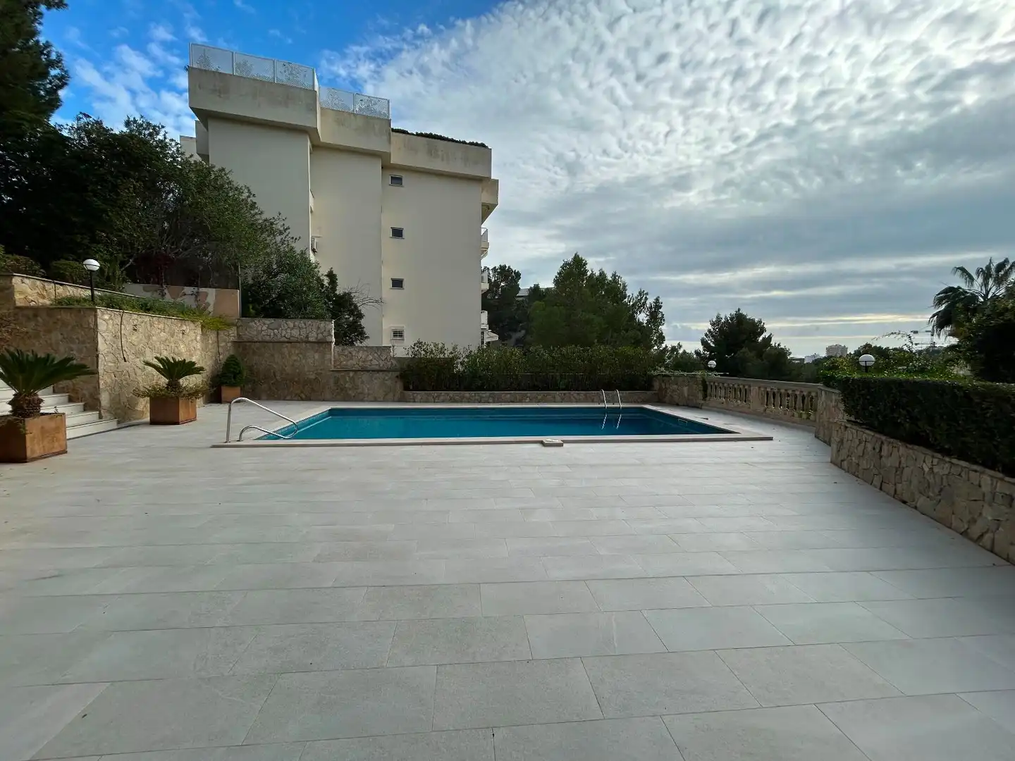 Piscina de Apartament en venda en Calvià amb Aire condicionat, Calefacció i Jardí privat