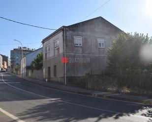 Vista exterior de Casa o xalet en venda en A Estrada  amb Jardí privat, Terrassa i Traster