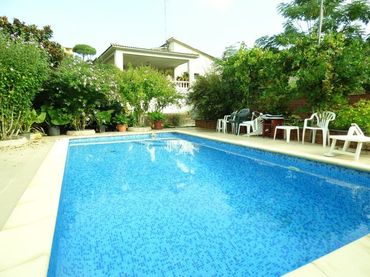 Casa con piscina in vendita a Lloret Verd - Els Pinars