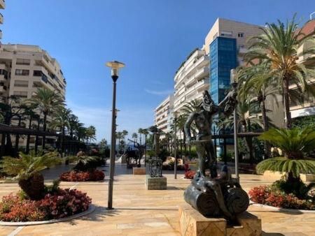 Exterior view of Flat for sale in Marbella  with Air Conditioner, Terrace and Balcony