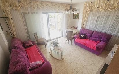 Sala d'estar de Apartament en venda en Torrevieja amb Terrassa i Balcó