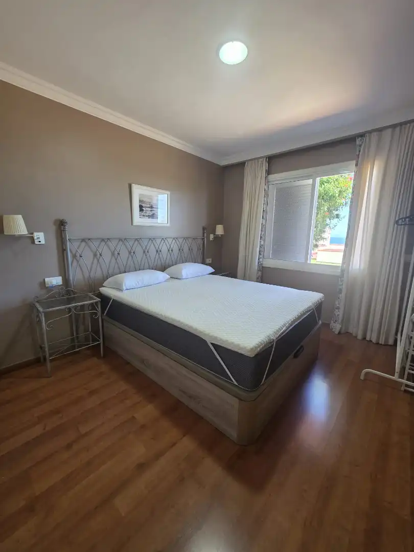 Habitación de Piso de alquiler en Santa Úrsula con Parquet, Terraza y Amueblado