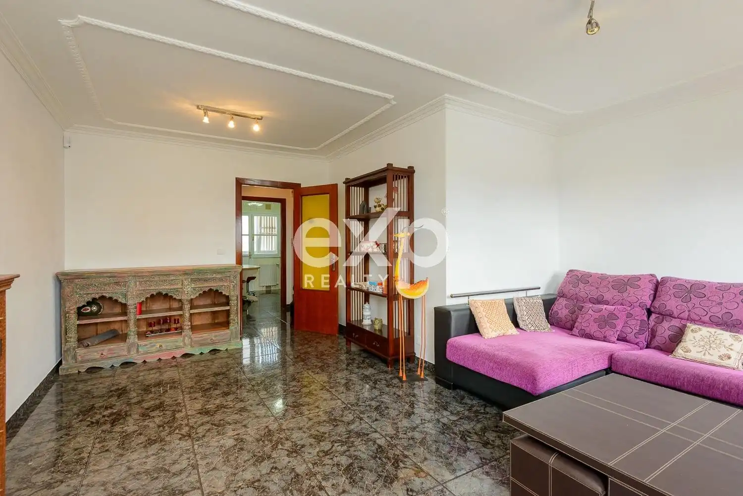 Sala d'estar de Pis en venda en Gijón  amb Calefacció i Moblat