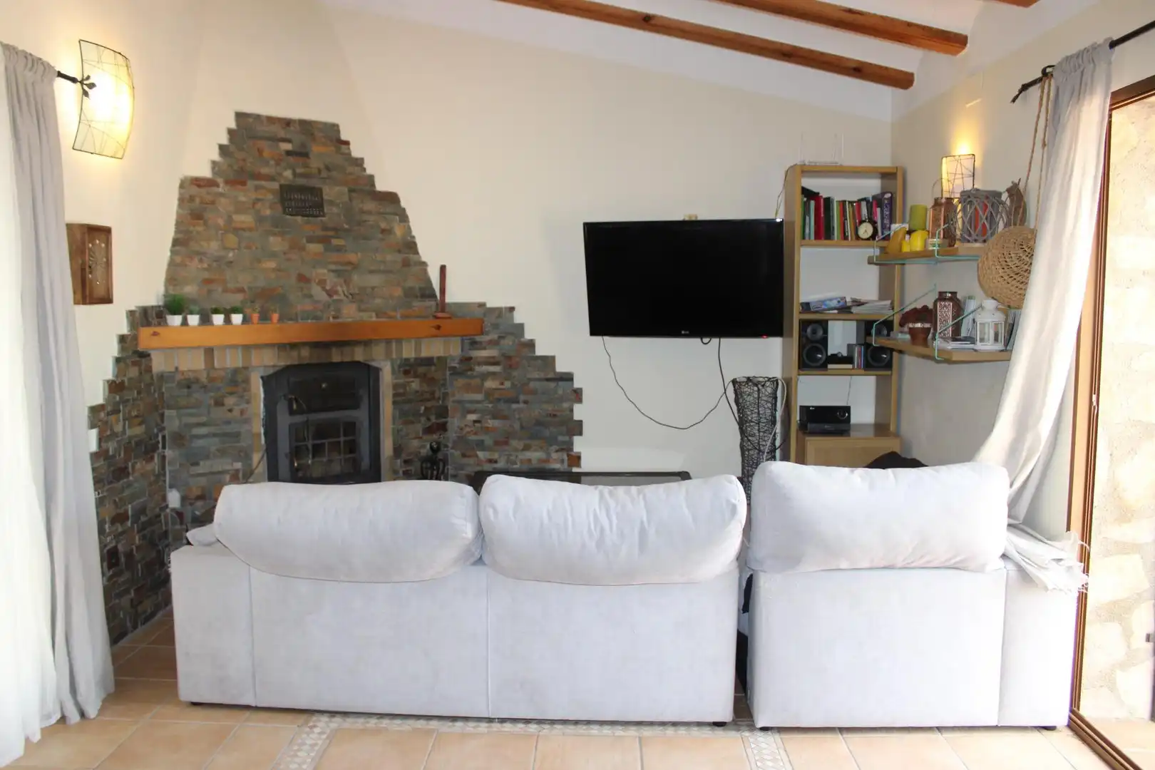 Sala de estar de Casa o chalet en venta en La Vall de Gallinera con Aire acondicionado, Jardín privado y Trastero