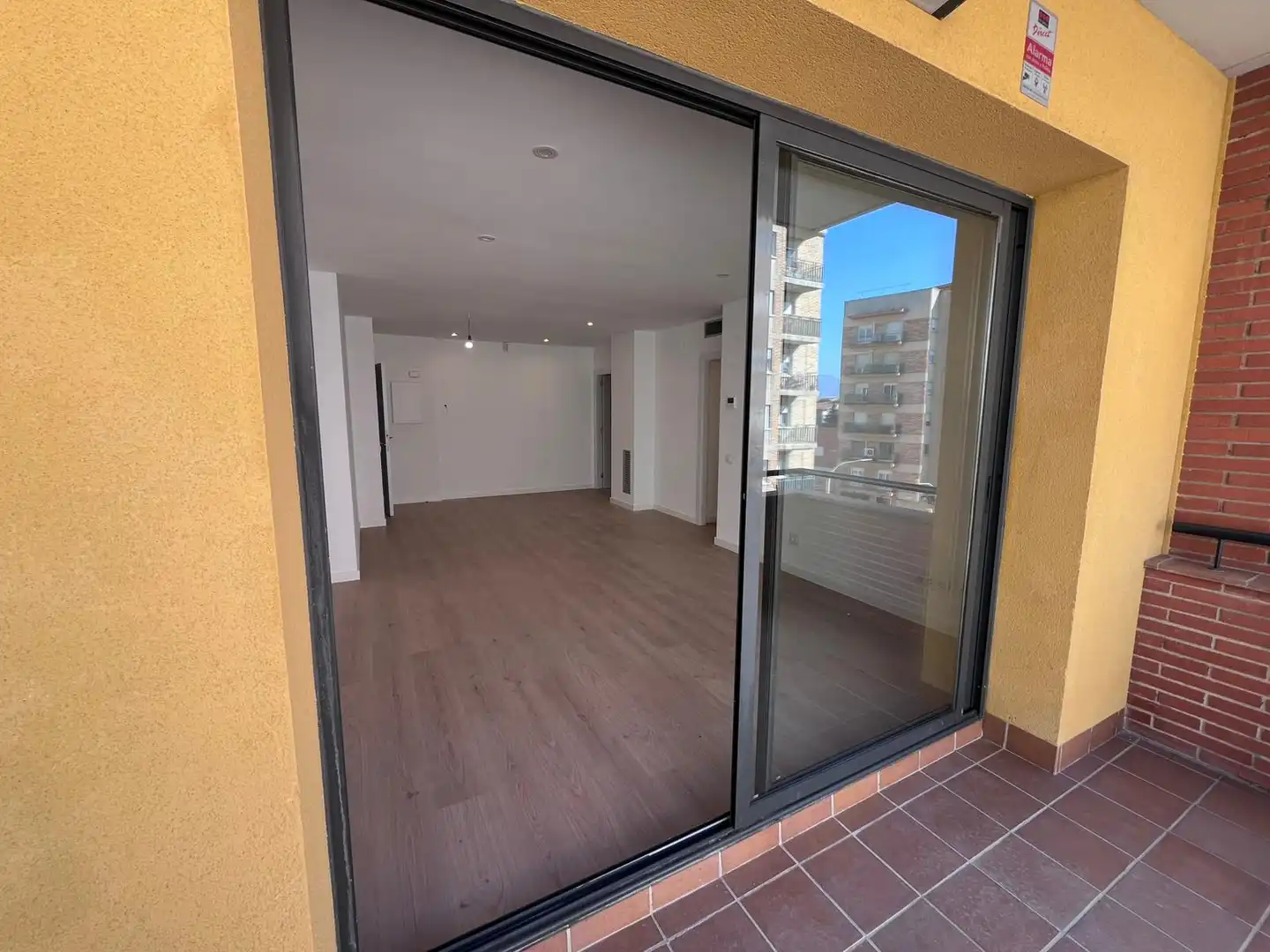 Piso en venta en Igualada con Calefacción, Parquet y Terraza