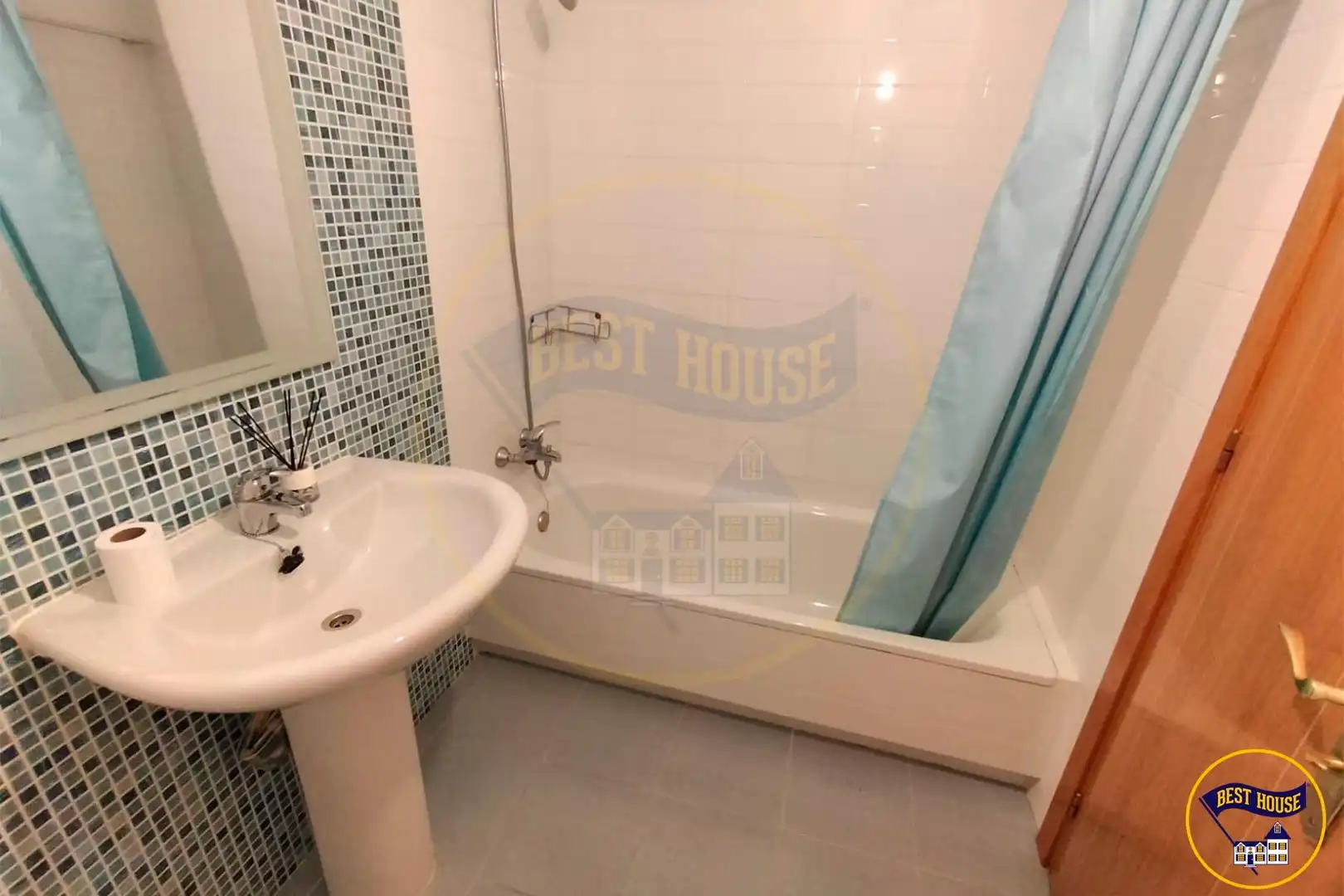 Bathroom of Flat for sale in Cuenca  with Heating, Terrace and Storage room