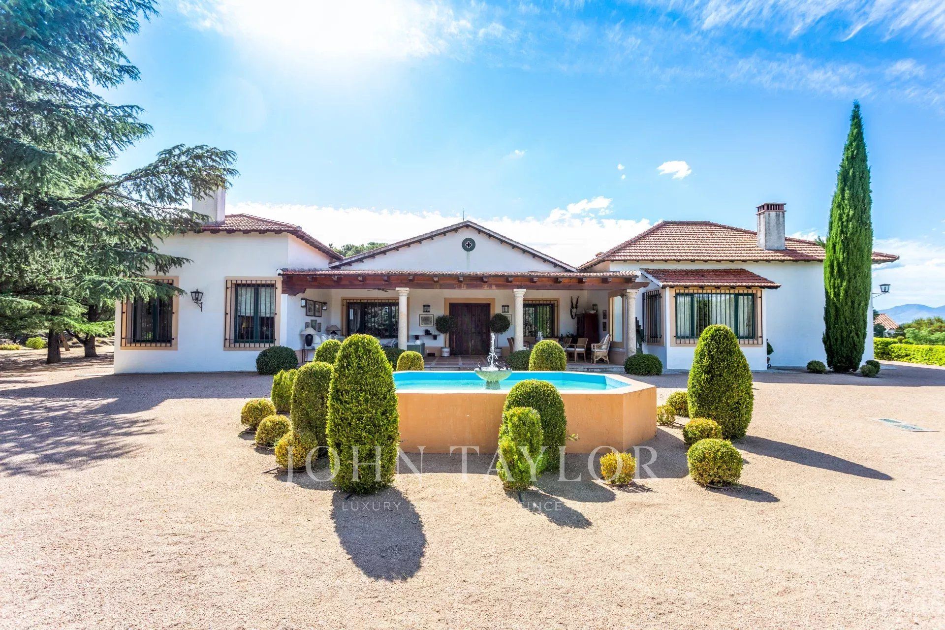 Exterior view of House or chalet for sale in Galapagar  with Heating, Private garden and Storage room