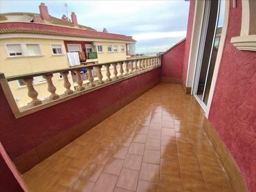 Flat with balcony for sale in Maximinos