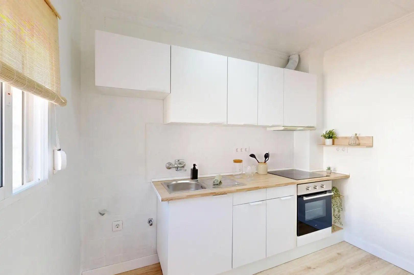 Küche von Wohnung zum Verkauf in Cartagena mit Klimaanlage, Heizung und Balkon