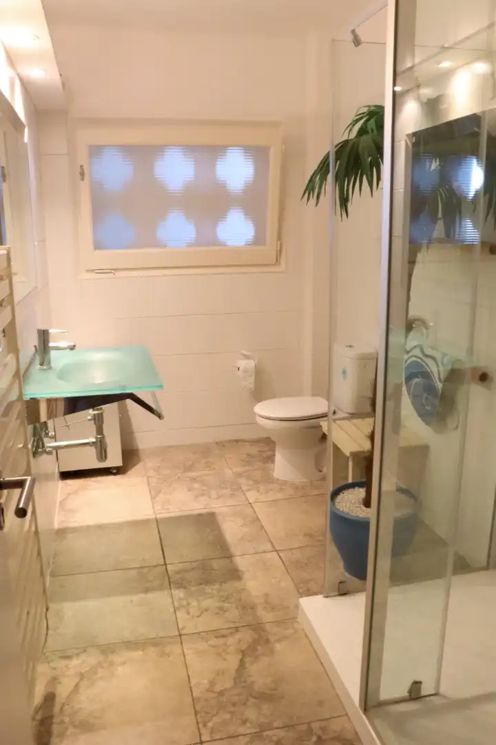 Bany de Casa o xalet en venda en Roses amb Aire condicionat, Calefacció i Jardí privat