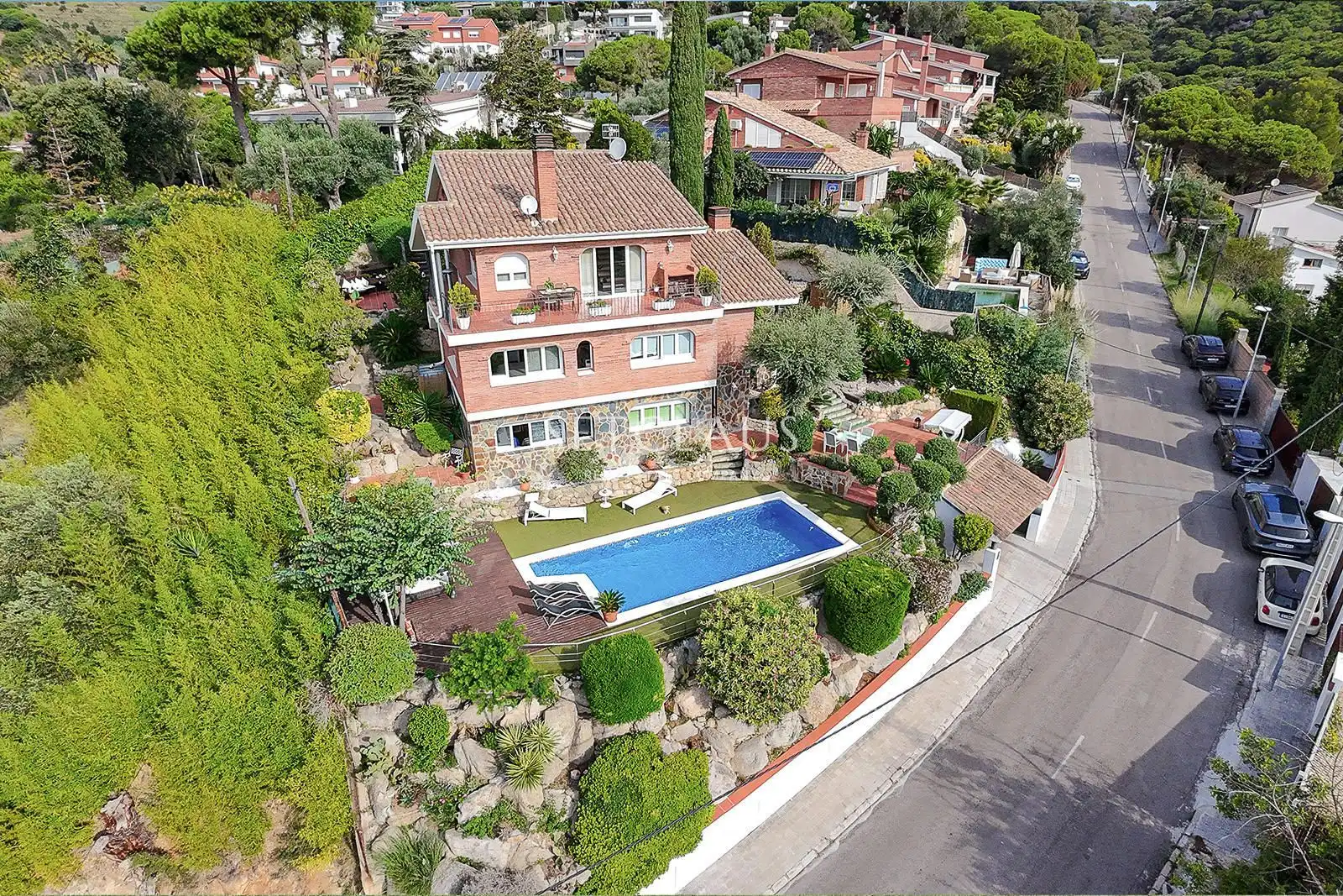 Vista exterior de Casa o chalet en venta en Alella con Calefacción, Jardín privado y Terraza