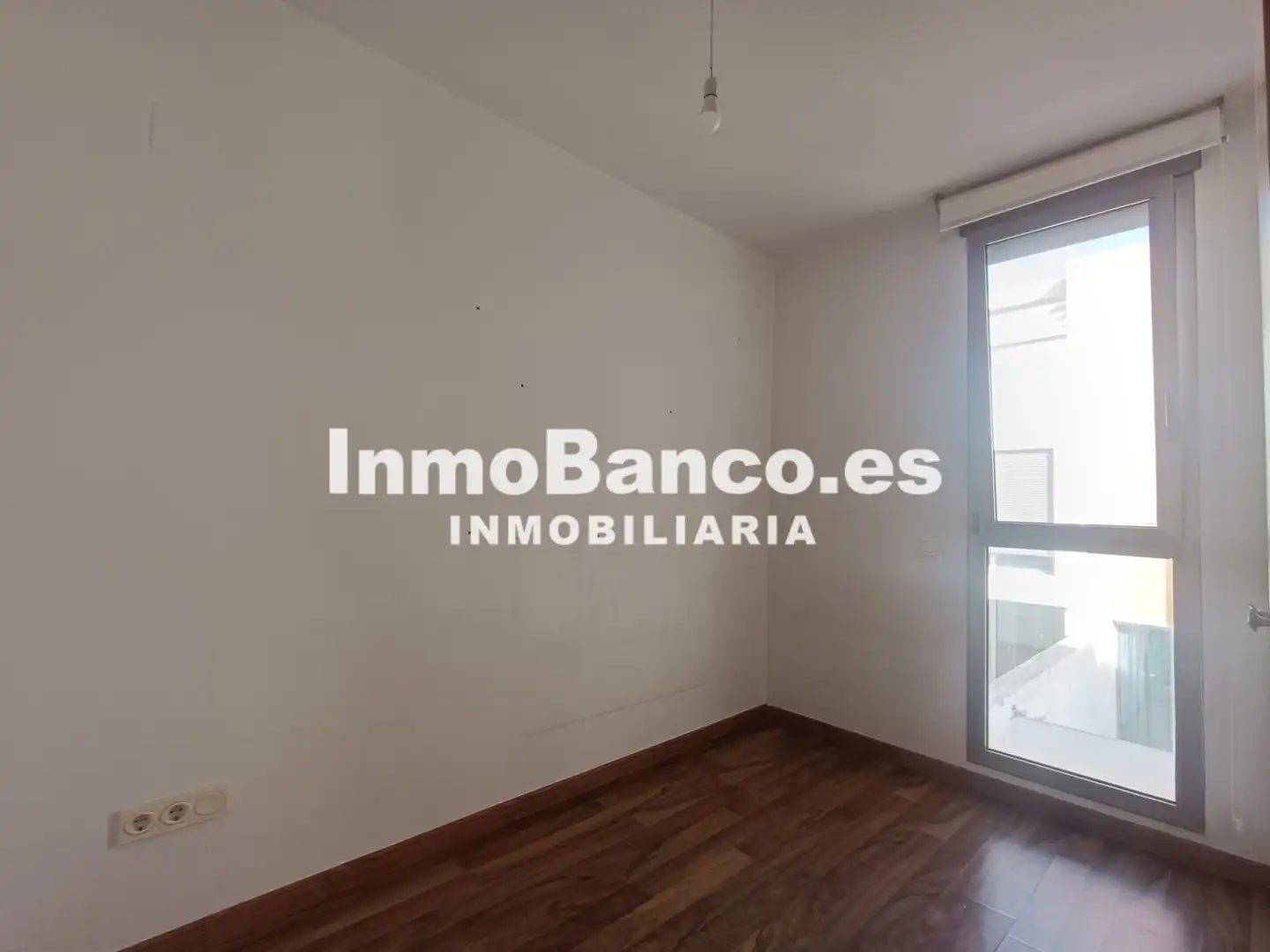 Habitación de Casa adosada de alquiler en La Pobla de Vallbona con Terraza