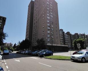Vista exterior de Pis en venda en Gijón  amb Calefacció i Piscina