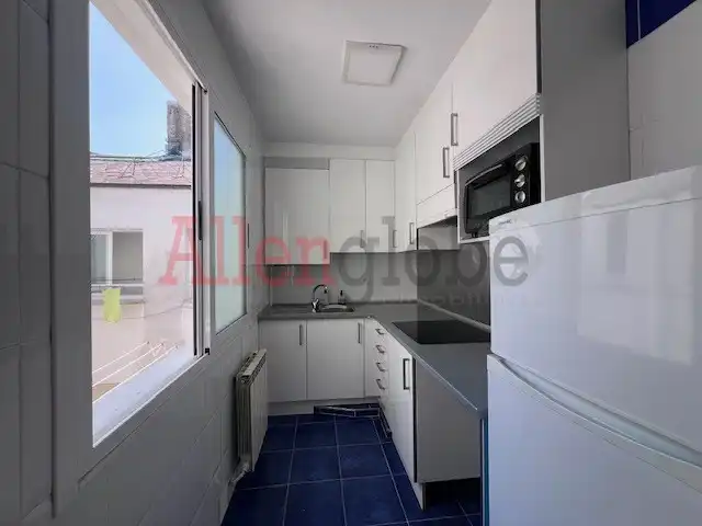 Cocina de Apartamento en venta en Oviedo  con Calefacción