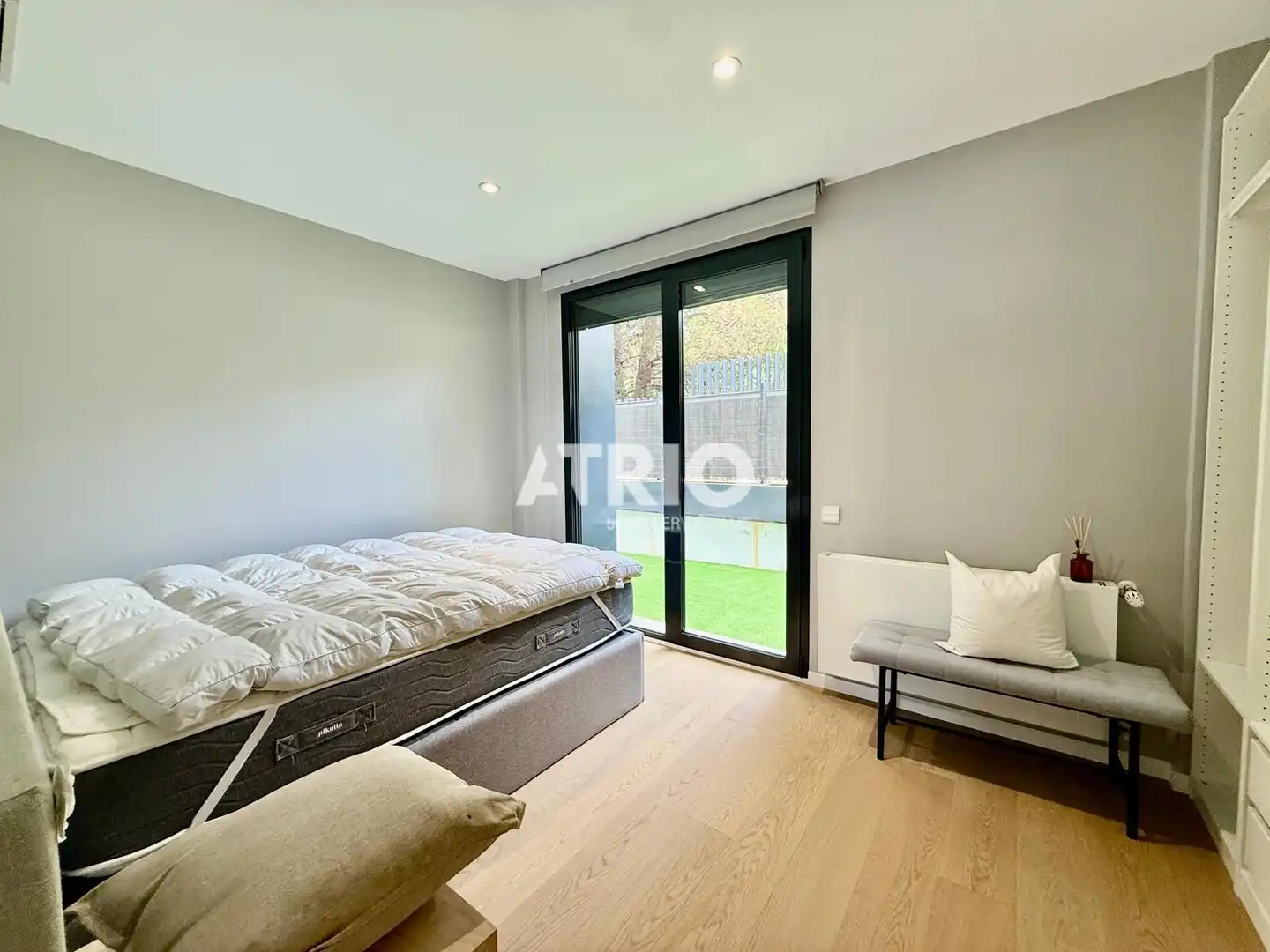 Habitación de Piso de alquiler en  Palma de Mallorca con Aire acondicionado, Jardín privado y Trastero