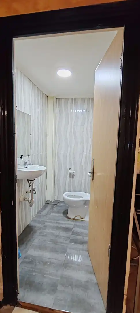 Bany de Local en venda en Santander