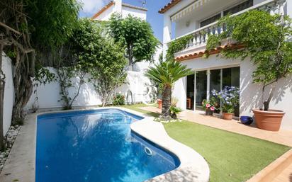 Piscina de Casa o xalet en venda en Sant Pere de Ribes amb Calefacció, Jardí privat i Terrassa