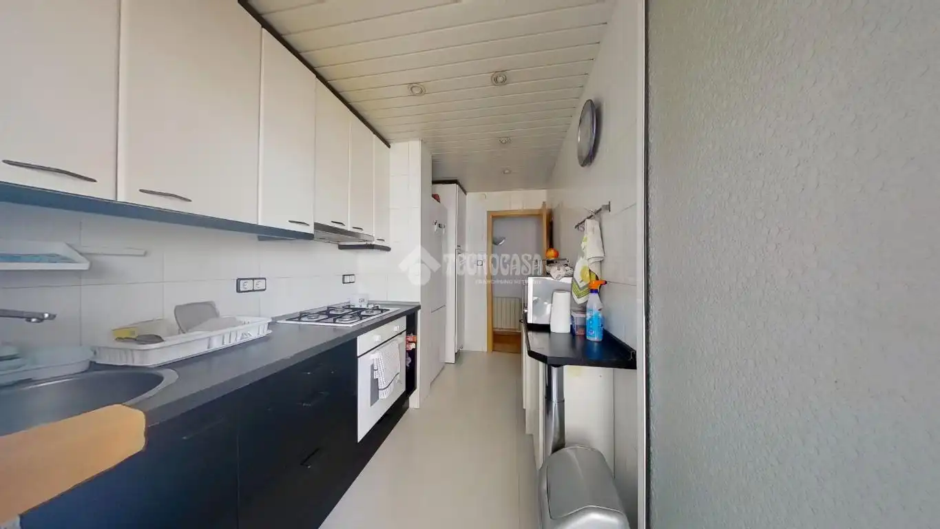 Kitchen of Flat for sale in Cerdanyola del Vallès  with Air Conditioner, Heating and Balcony