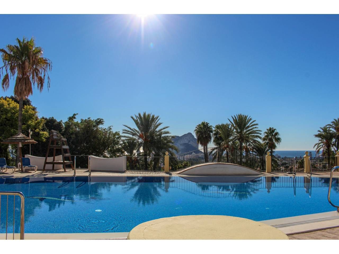 Swimming pool of Single-family semi-detached for sale in Calpe / Calp  with Air Conditioner, Furnished and Community pool