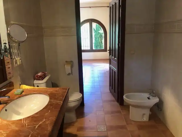 Bany de Casa o xalet en venda en Tàrbena amb Aire condicionat, Calefacció i Jardí privat