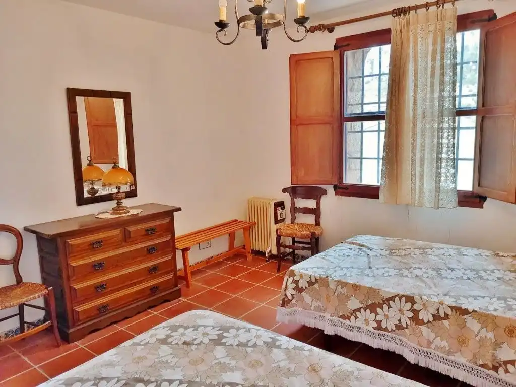 Habitación de Casa o chalet en venta en Alpuente con Calefacción, Terraza y Horno