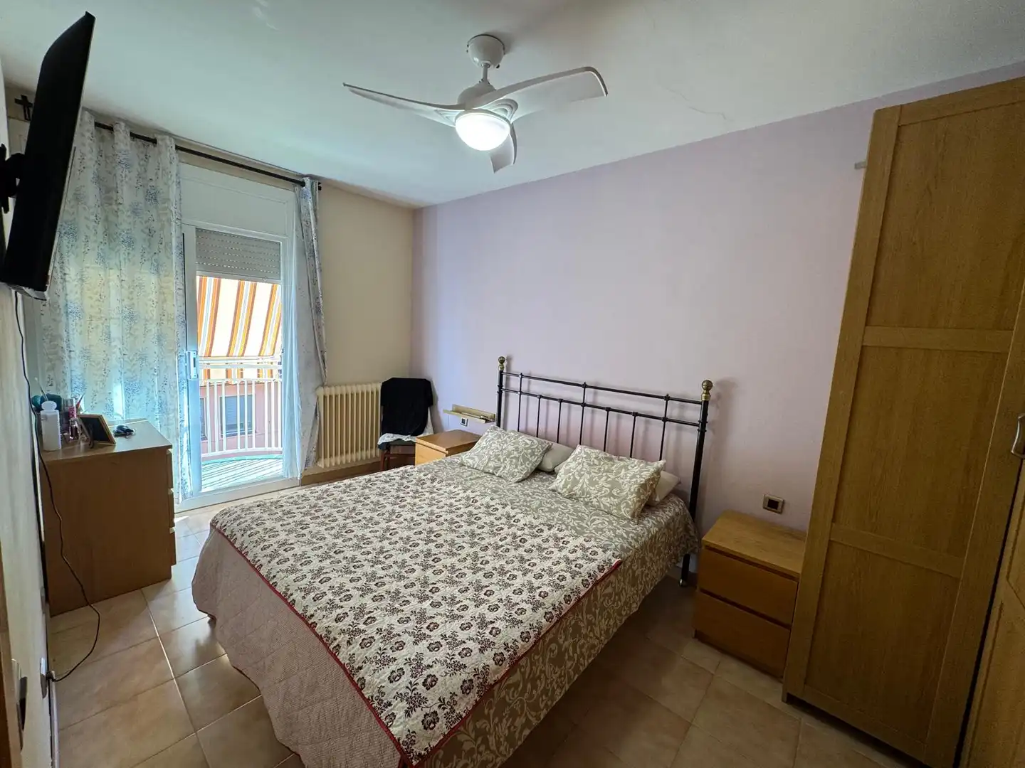 Habitación de Casa adosada en venta en La Palma de Cervelló con Aire acondicionado, Calefacción y Parquet