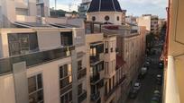 Vista exterior de Pis en venda en Alicante / Alacant amb Terrassa, Moblat i Balcó