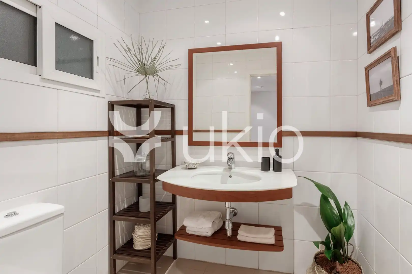 Bathroom of Apartments for rent in Madrid  with Air Conditioner, Terrace and Furnished