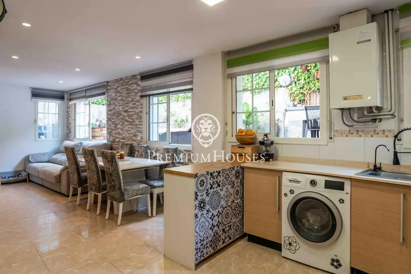 Cocina de Planta baja en venta en Sitges con Calefacción, Jardín privado y Terraza