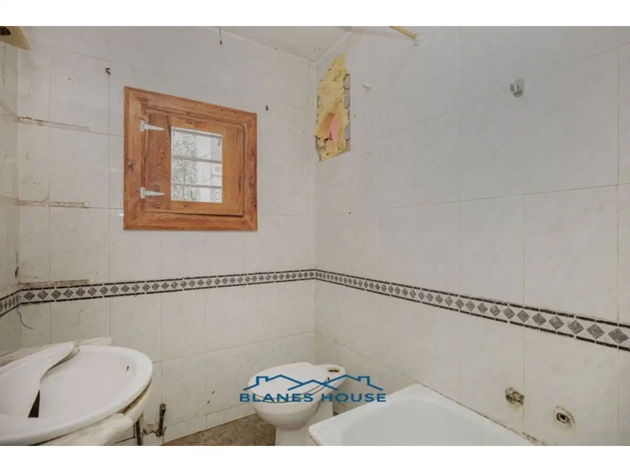 Houses for sale in Calle Tortora, Riudarenes