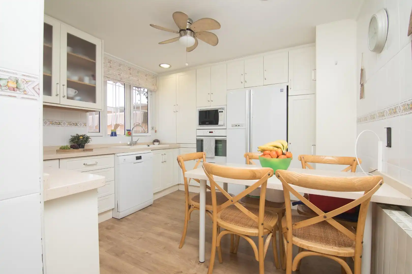 Küche von Haus oder Chalet zum Verkauf in Elche / Elx mit Klimaanlage, Terrasse und Schwimmbad