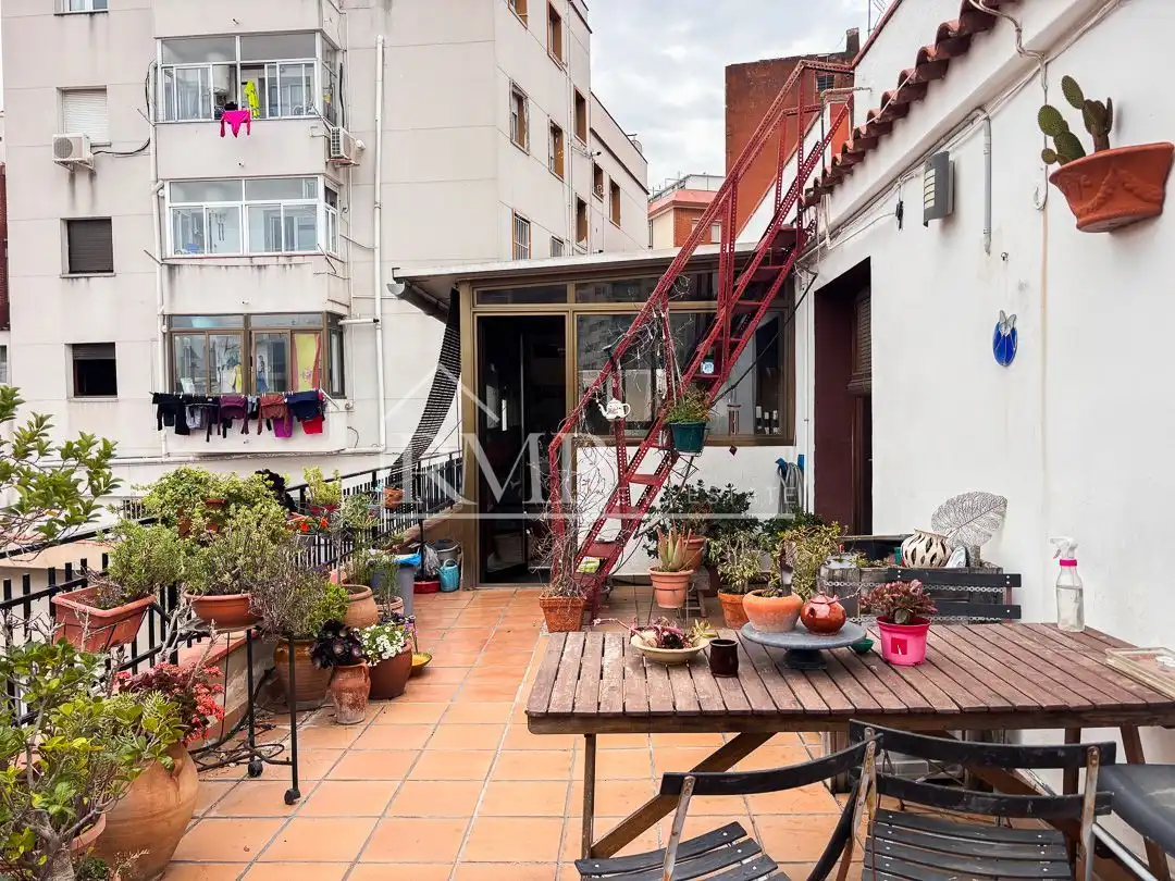 Terrasse von Dachboden zum Verkauf in Barcelona mit Heizung, Terrasse und Abstellraum