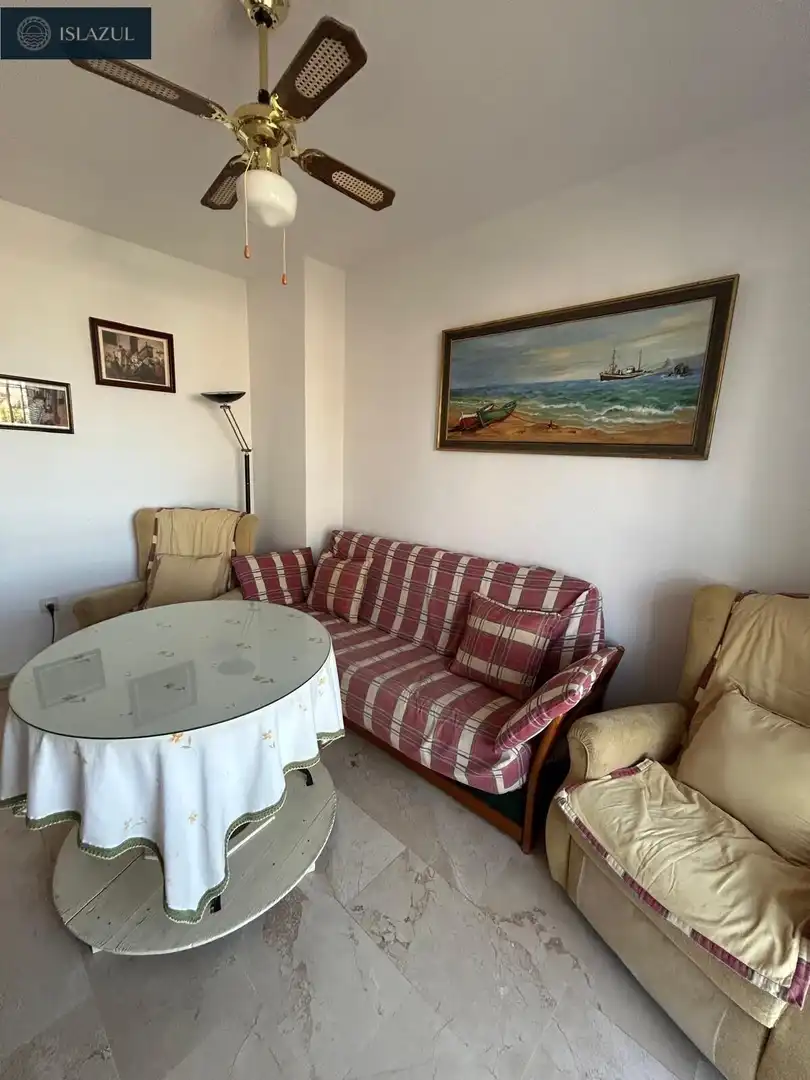 Sala d'estar de Casa adosada en venda en Isla Cristina amb Terrassa, Traster i Moblat