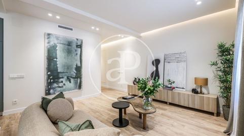 Foto 4 de Piso en venta en Niño Jesús, Madrid