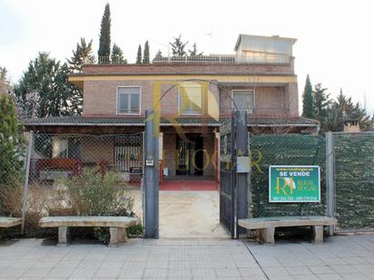 Vista exterior de Casa o xalet en venda en Villarroya de la Sierra amb Calefacció, Jardí privat i Terrassa
