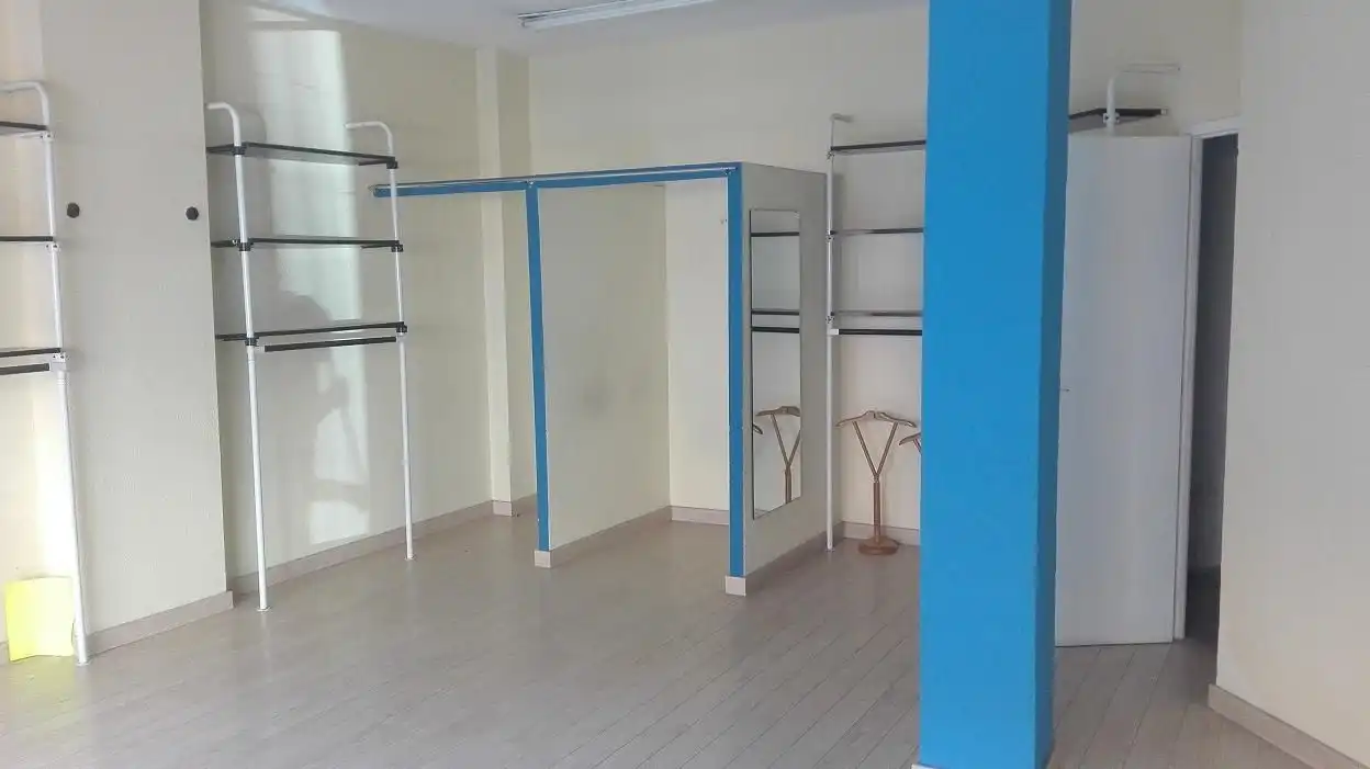 Business premises to rent in Calle del Doce de Octubre, imagen 5