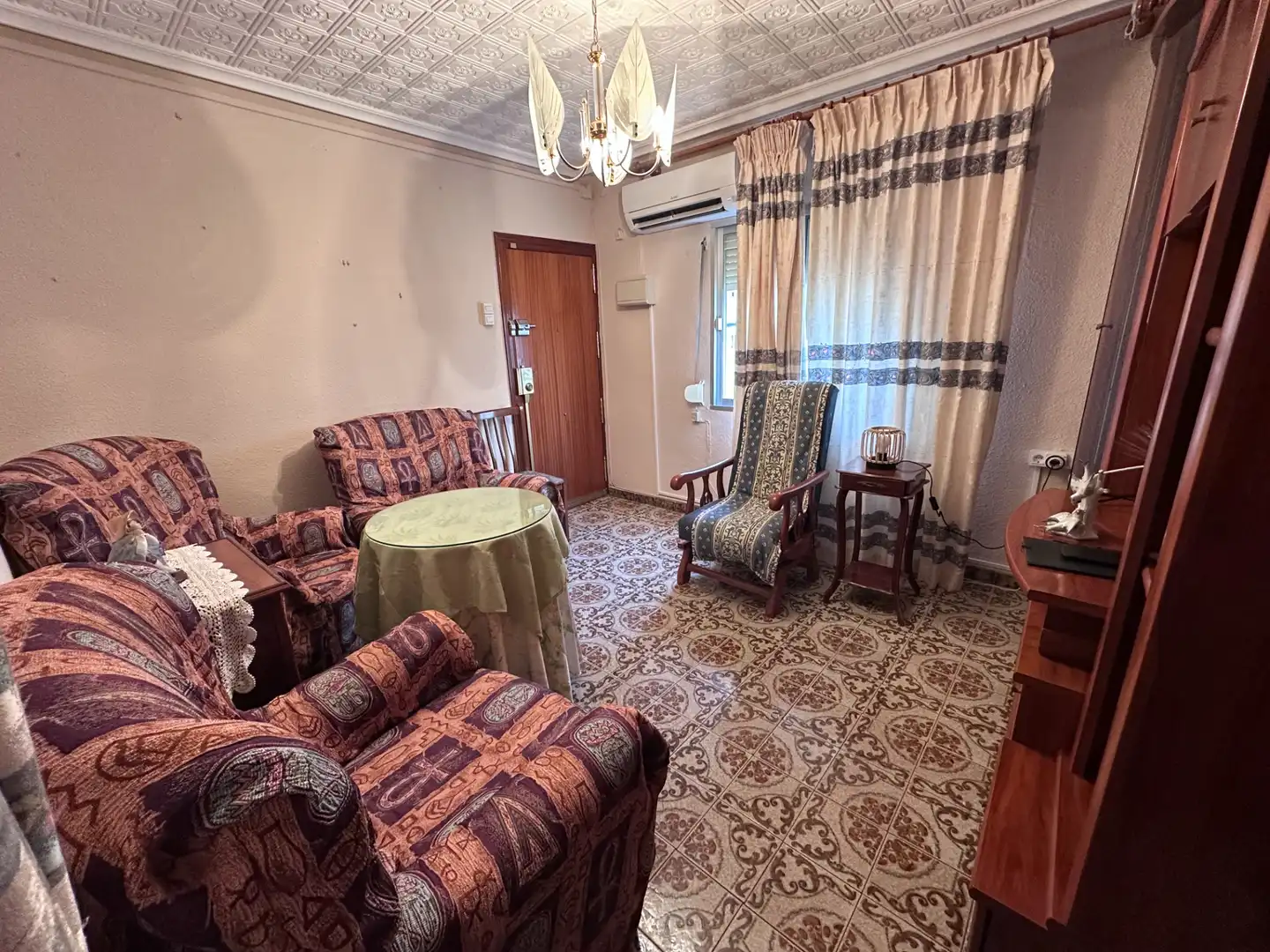 Wohnzimmer von Wohnung zum Verkauf in Jaén mit Klimaanlage, Abstellraum und Möbliert