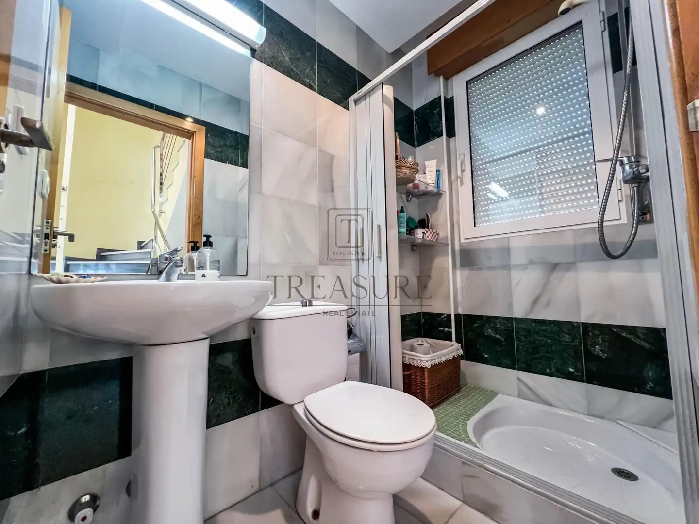 Baño de Casa o chalet en venta en Cartagena con Aire acondicionado, Jardín privado y Terraza