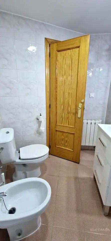 Bathroom of Flat for share in Moncada, Valencia