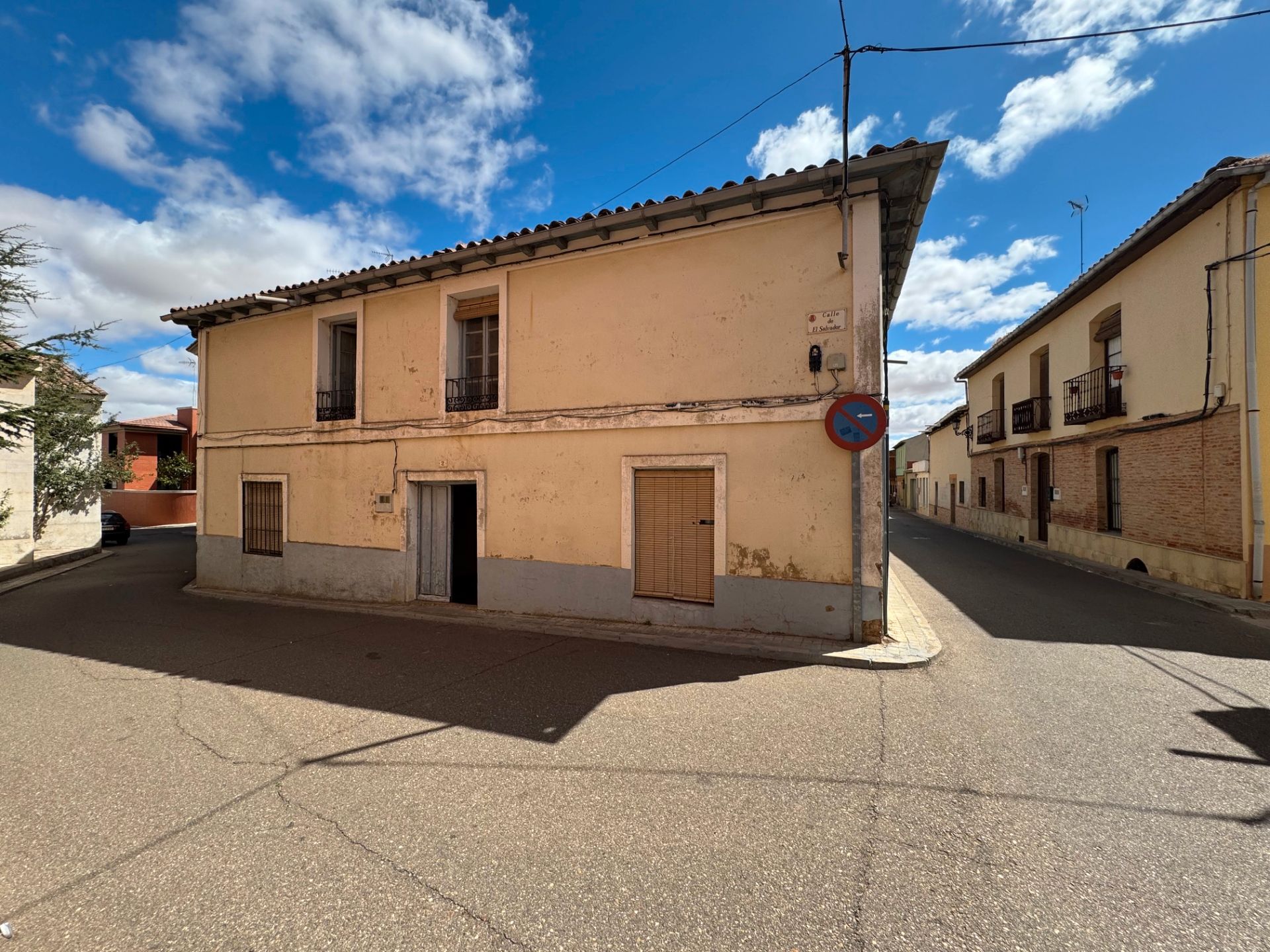 Vista exterior de Finca rústica en venda en Mayorga amb Jardí privat i Traster