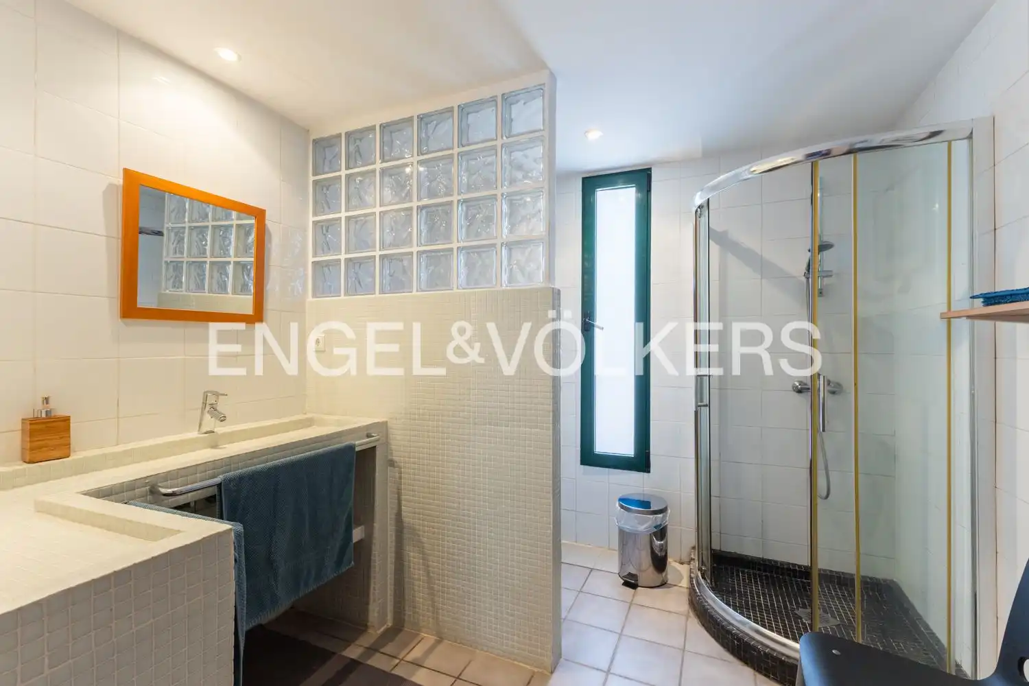 Baño de Casa o chalet en venta en Gilet con Aire acondicionado, Calefacción y Jardín privado