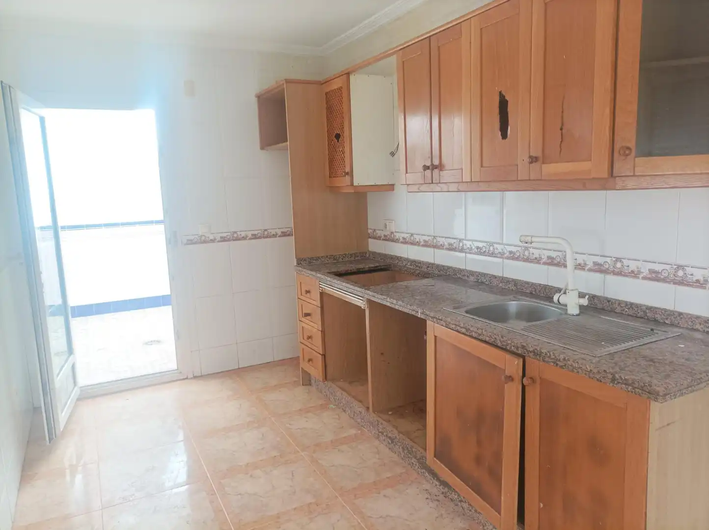 Cuina de Casa o xalet en venda en Orihuela amb Jardí privat i Piscina comunitària