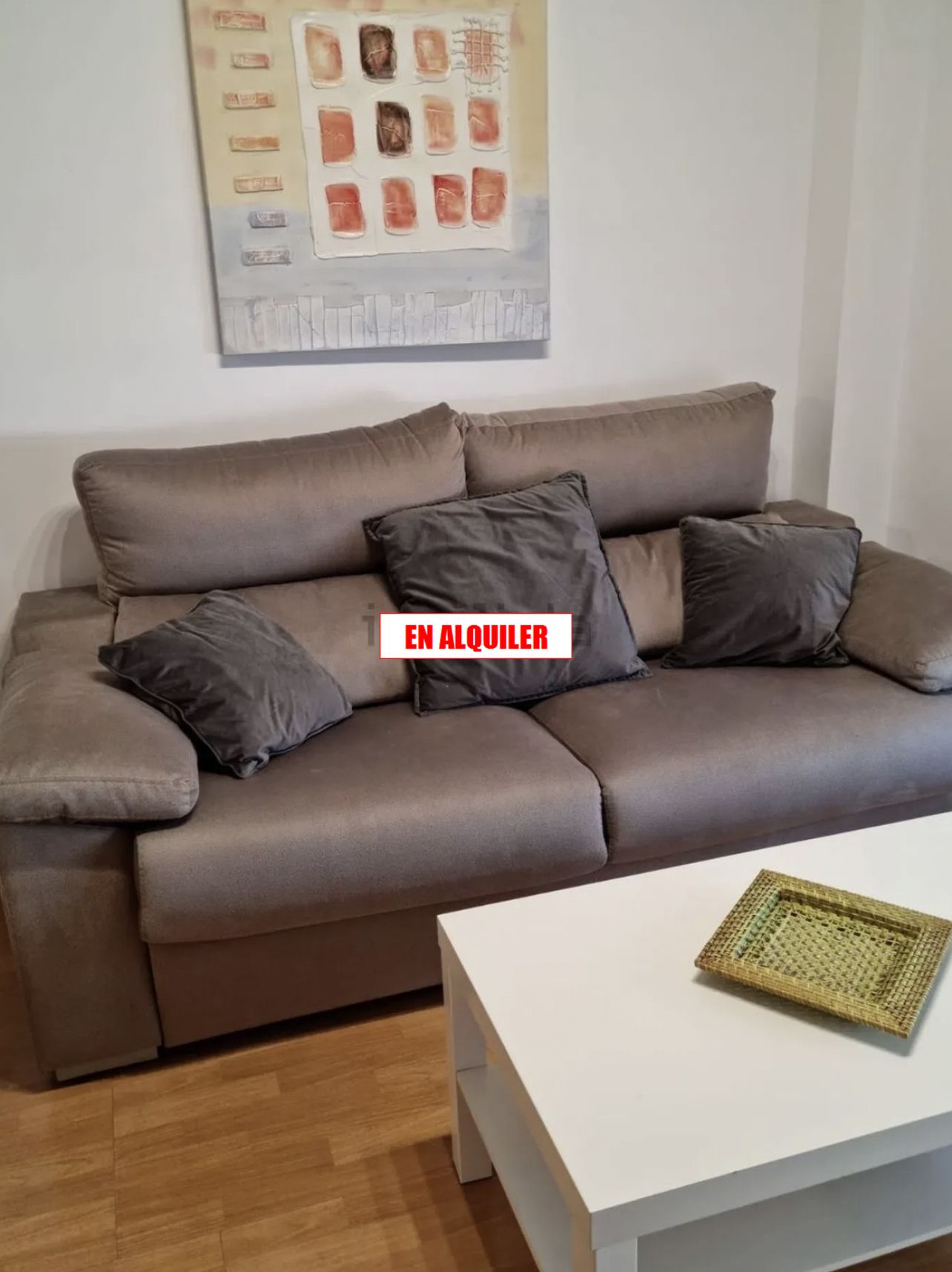 Sala d'estar de Apartament de lloguer en Ciudad Real Capital amb Aire condicionat, Calefacció i Piscina