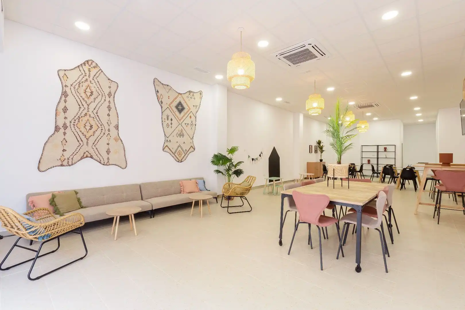 Living room of Flat for rent in Ronda  with Air Conditioner, Heating and Terrace