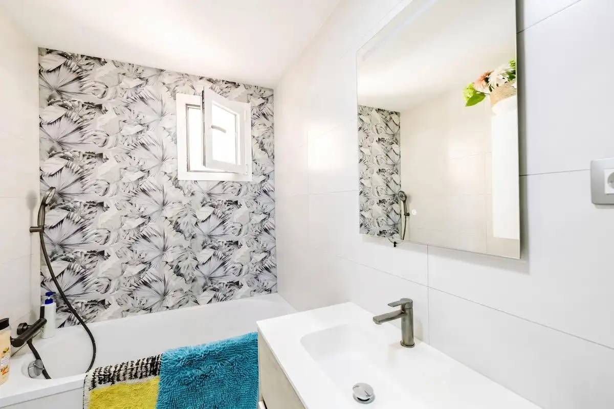 Baño de Ático en venta en Málaga con Aire acondicionado, Calefacción y Jardín privado