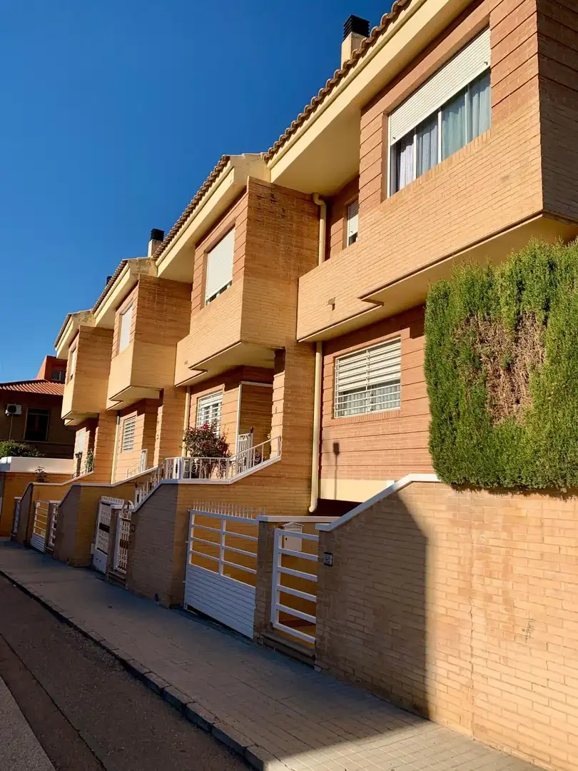 Vista exterior de Casa o chalet en venta en Petrer